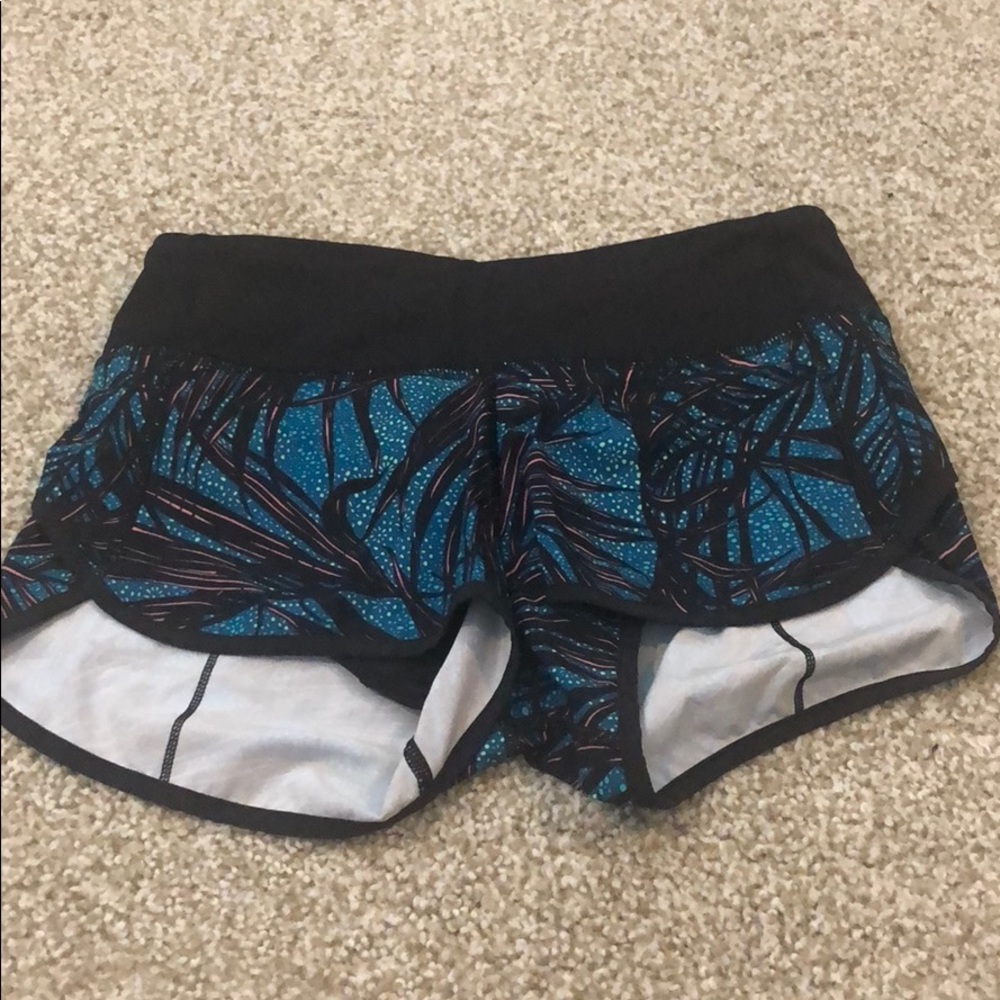Lulu Lemon shorts NWOT size 2